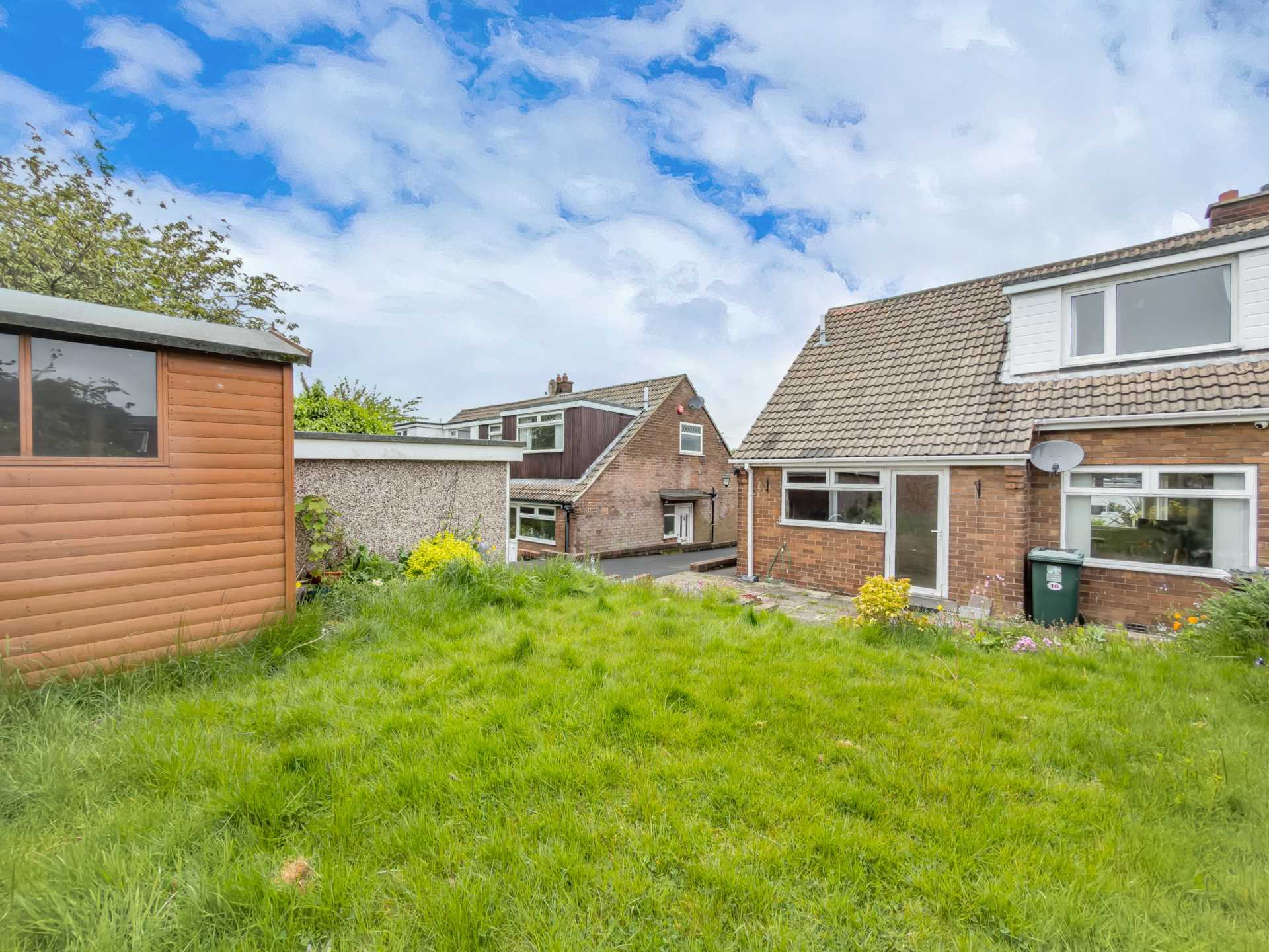Larch Close, Birstall, Image 21