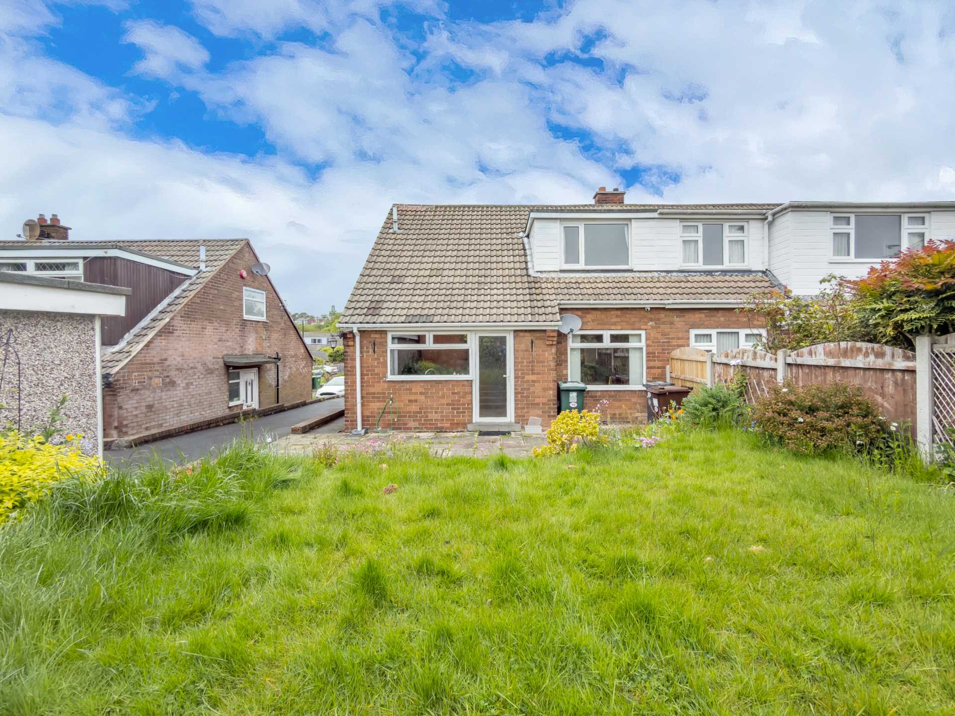 Larch Close, Birstall, Image 22