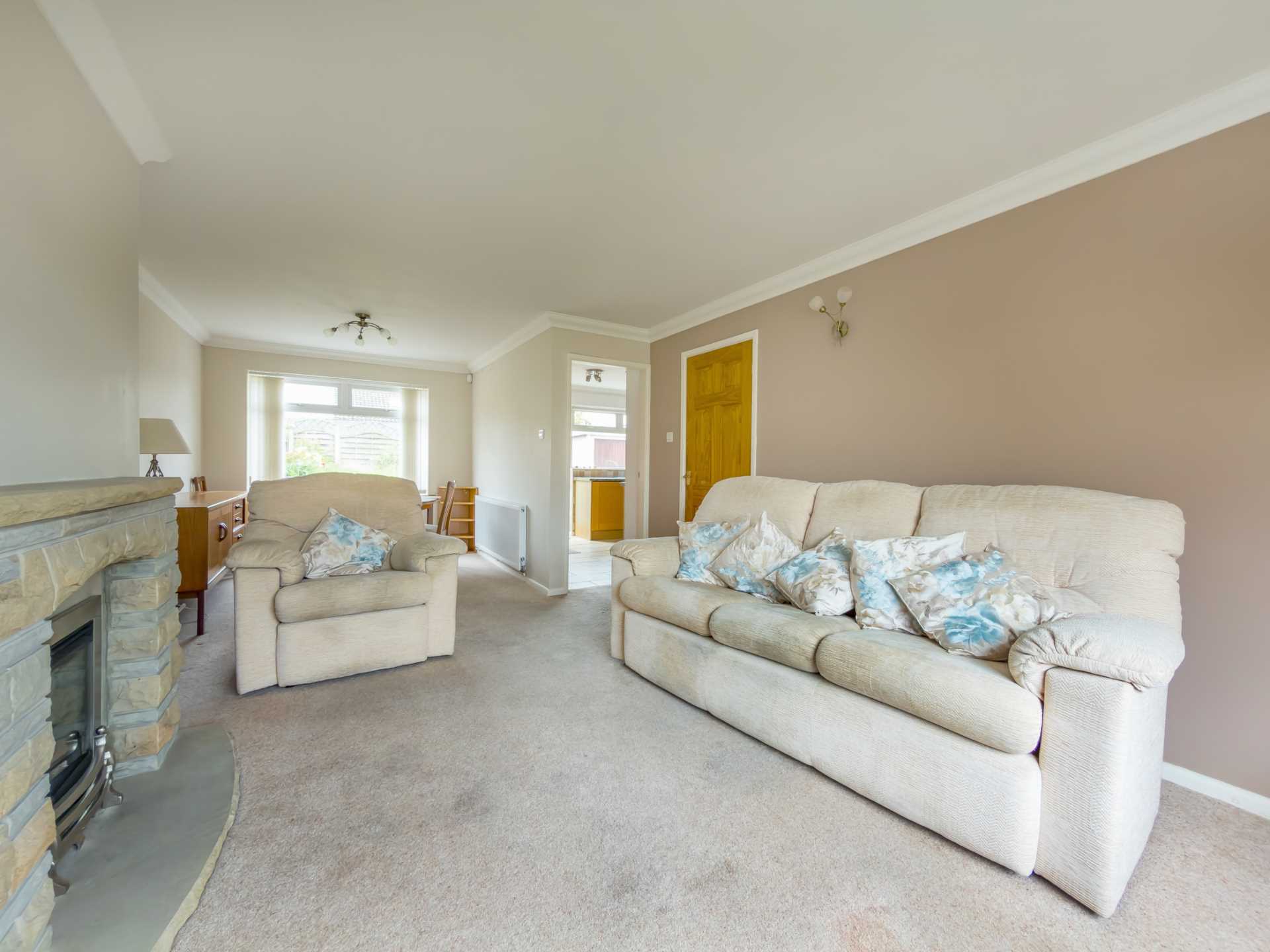 Larch Close, Birstall, Image 7