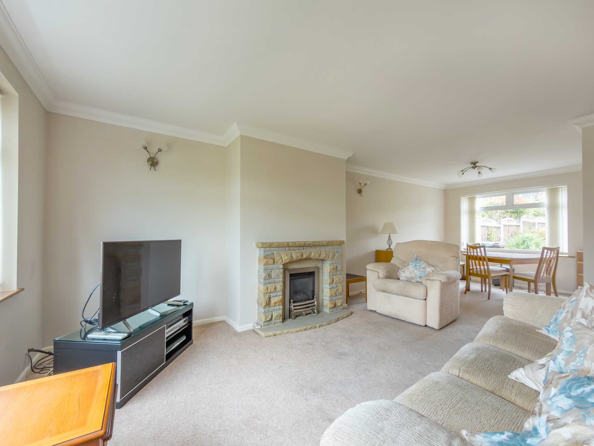 Larch Close, Birstall, Image 8