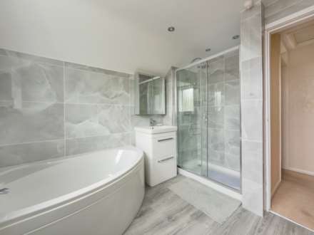 Larch Close, Birstall, Image 17