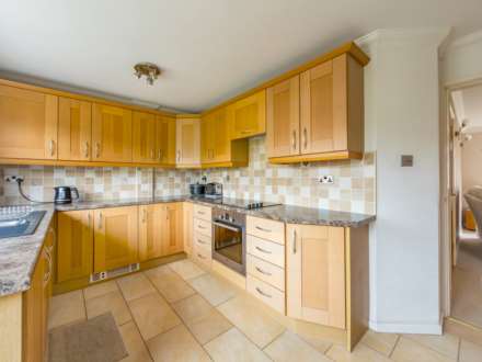 Larch Close, Birstall, Image 2
