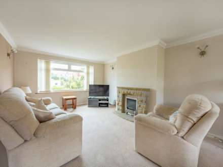 Larch Close, Birstall, Image 6
