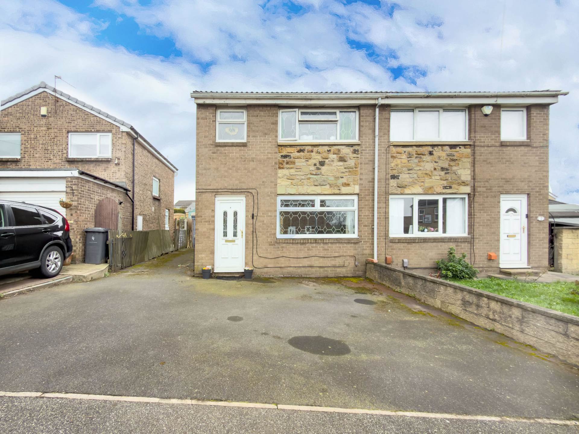 Oliver Road, Heckmondwike, Image 1