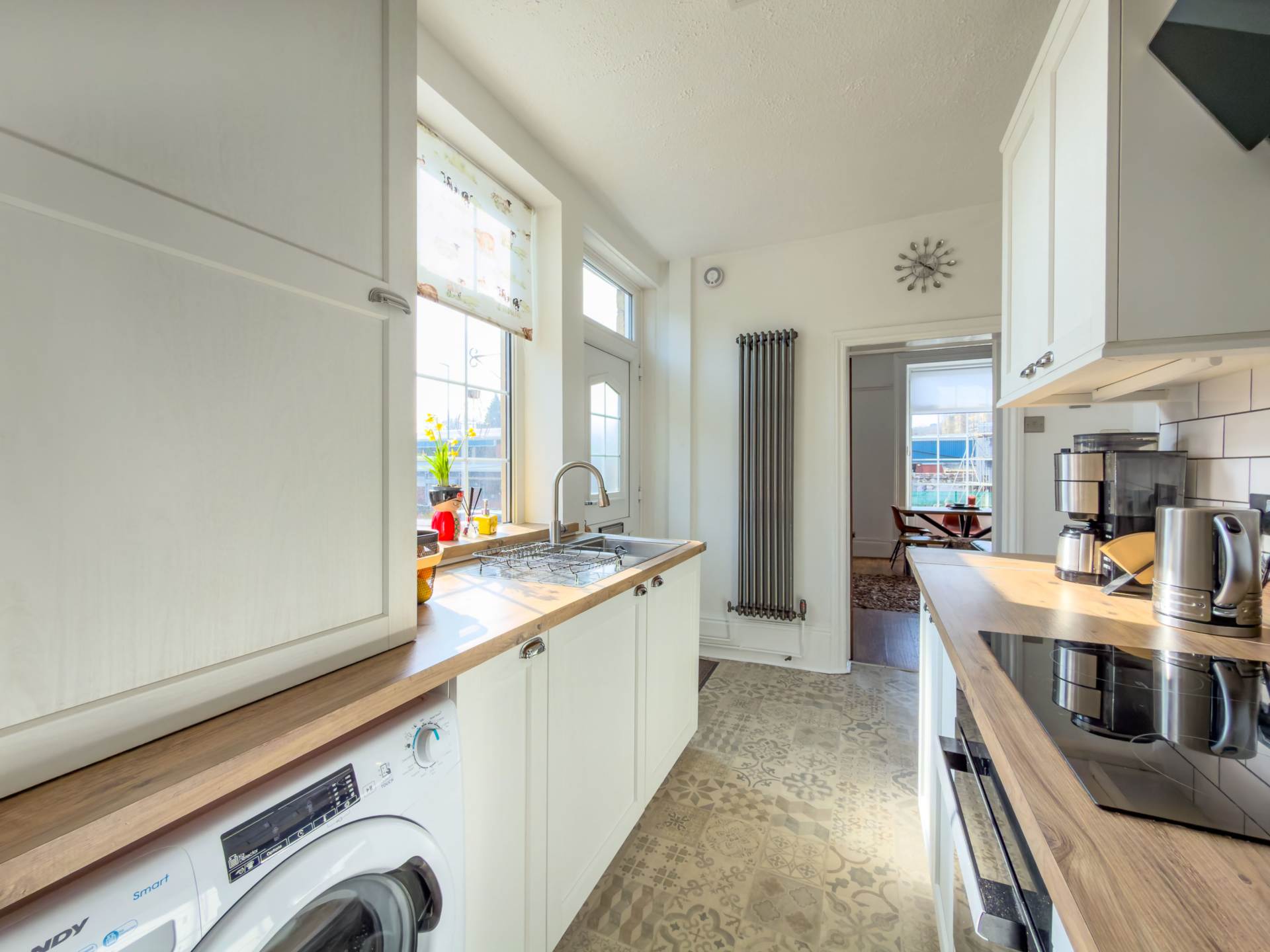 Bradford Road, Batley, Image 4