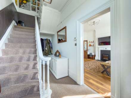 Bradford Road, Batley, Image 10