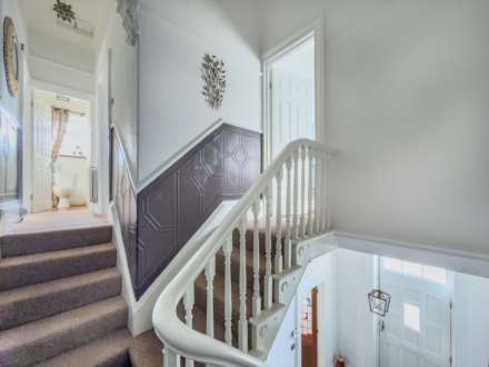 Bradford Road, Batley, Image 13