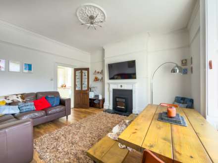 Bradford Road, Batley, Image 8