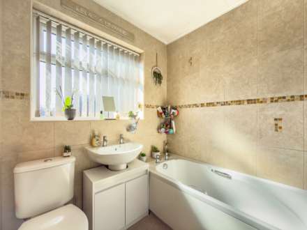 Milroyd Crescent, Birstall, Image 18