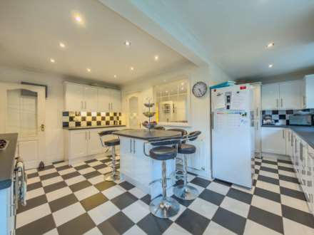 Robin Hill, Upper Batley, Image 2