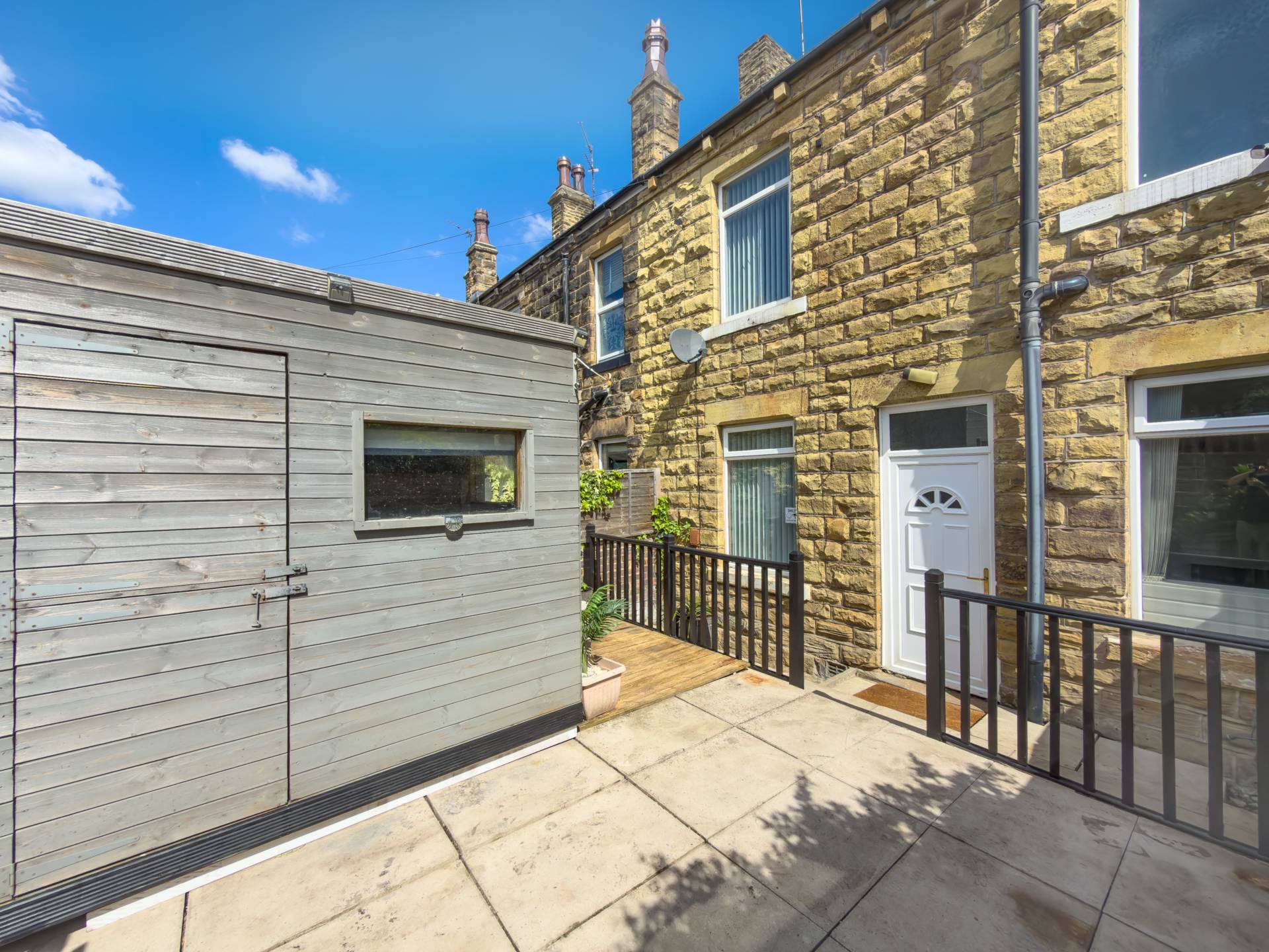 Bradford Road, Batley, Image 18