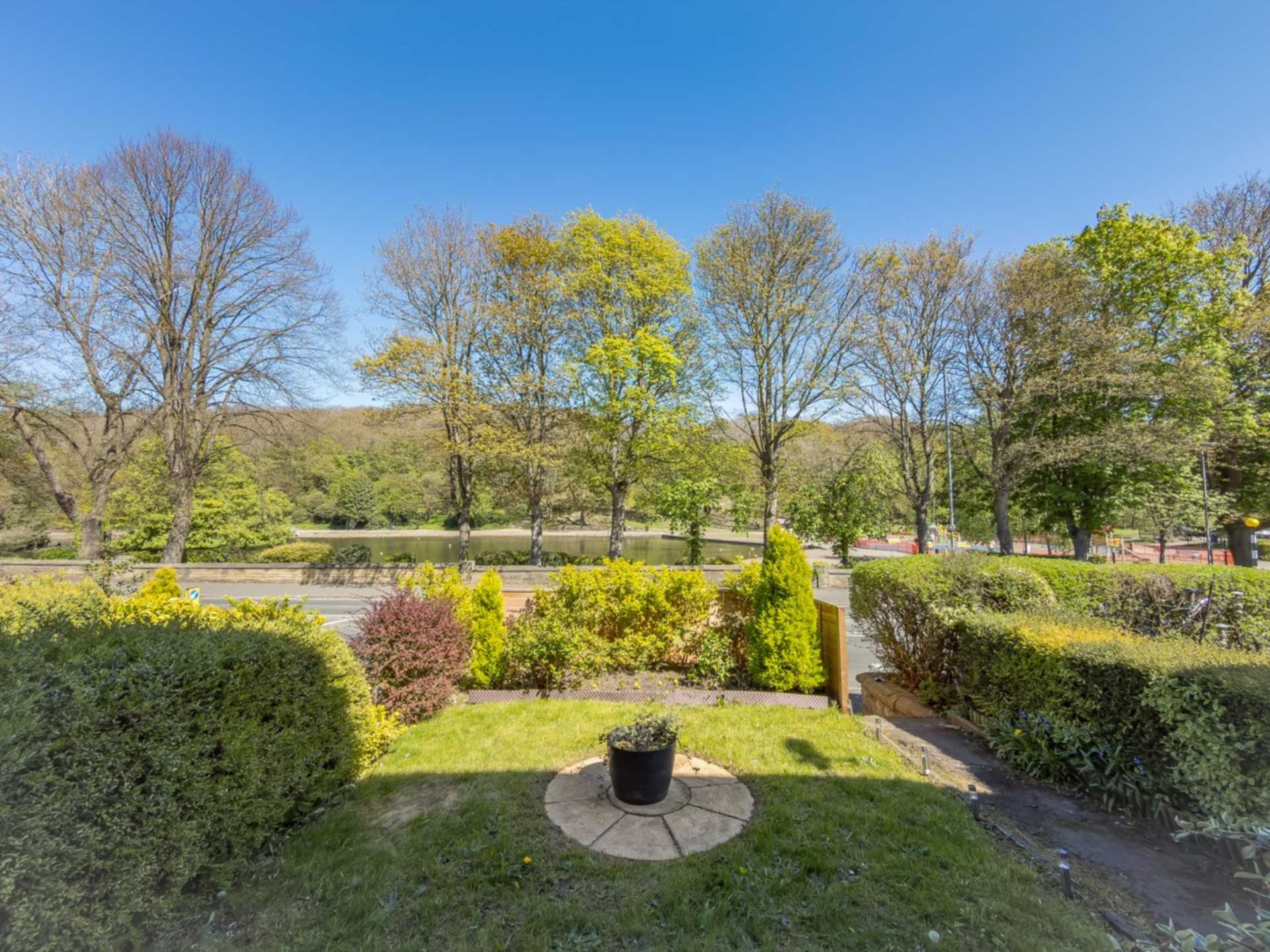 Bradford Road, Batley, Image 21