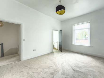 Bradford Road, Batley, Image 10