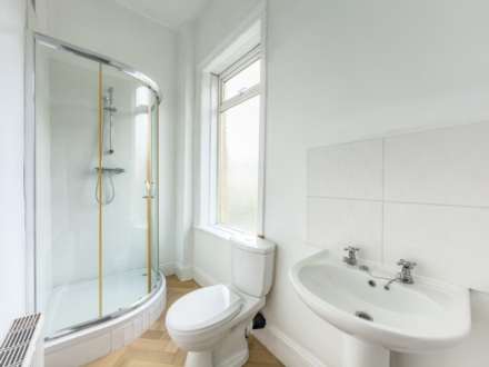 Bradford Road, Batley, Image 12