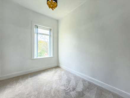 Bradford Road, Batley, Image 14