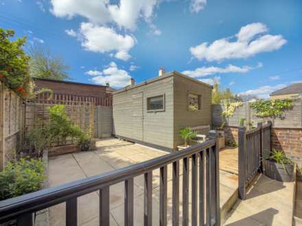 Bradford Road, Batley, Image 19