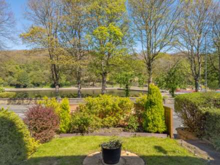 Bradford Road, Batley, Image 20