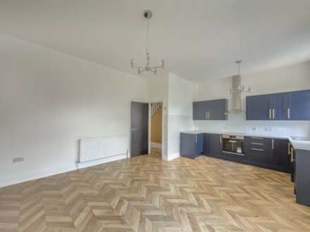 Bradford Road, Batley, Image 5