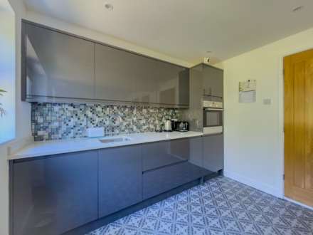 Greenacres Drive, Birstall, Image 4