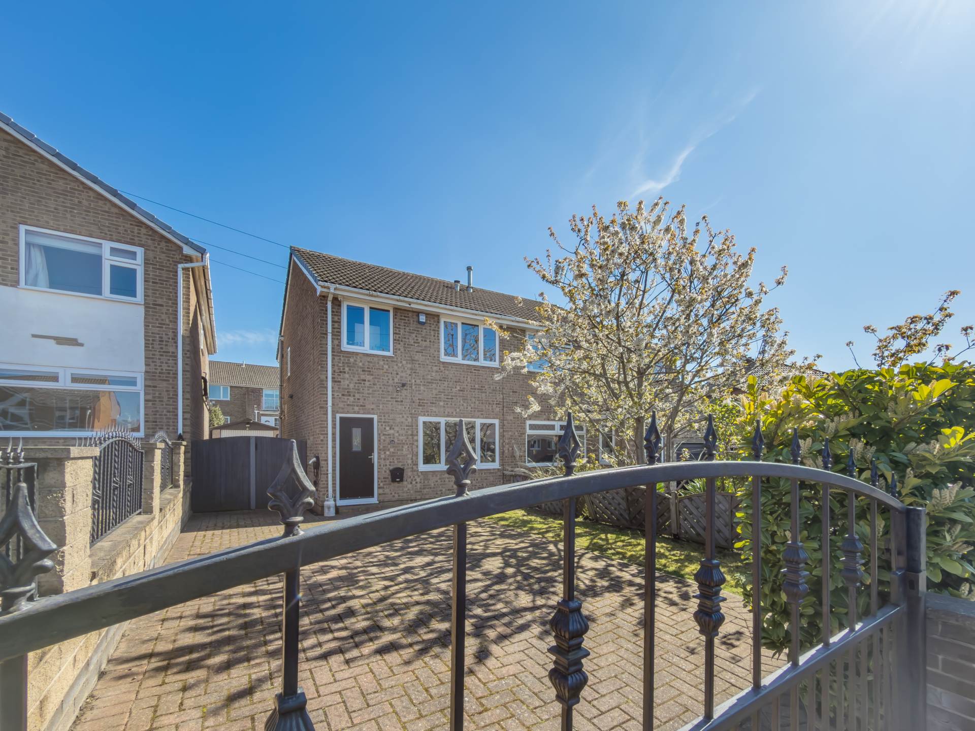 Leeds Old Road, Heckmondwike, Image 12