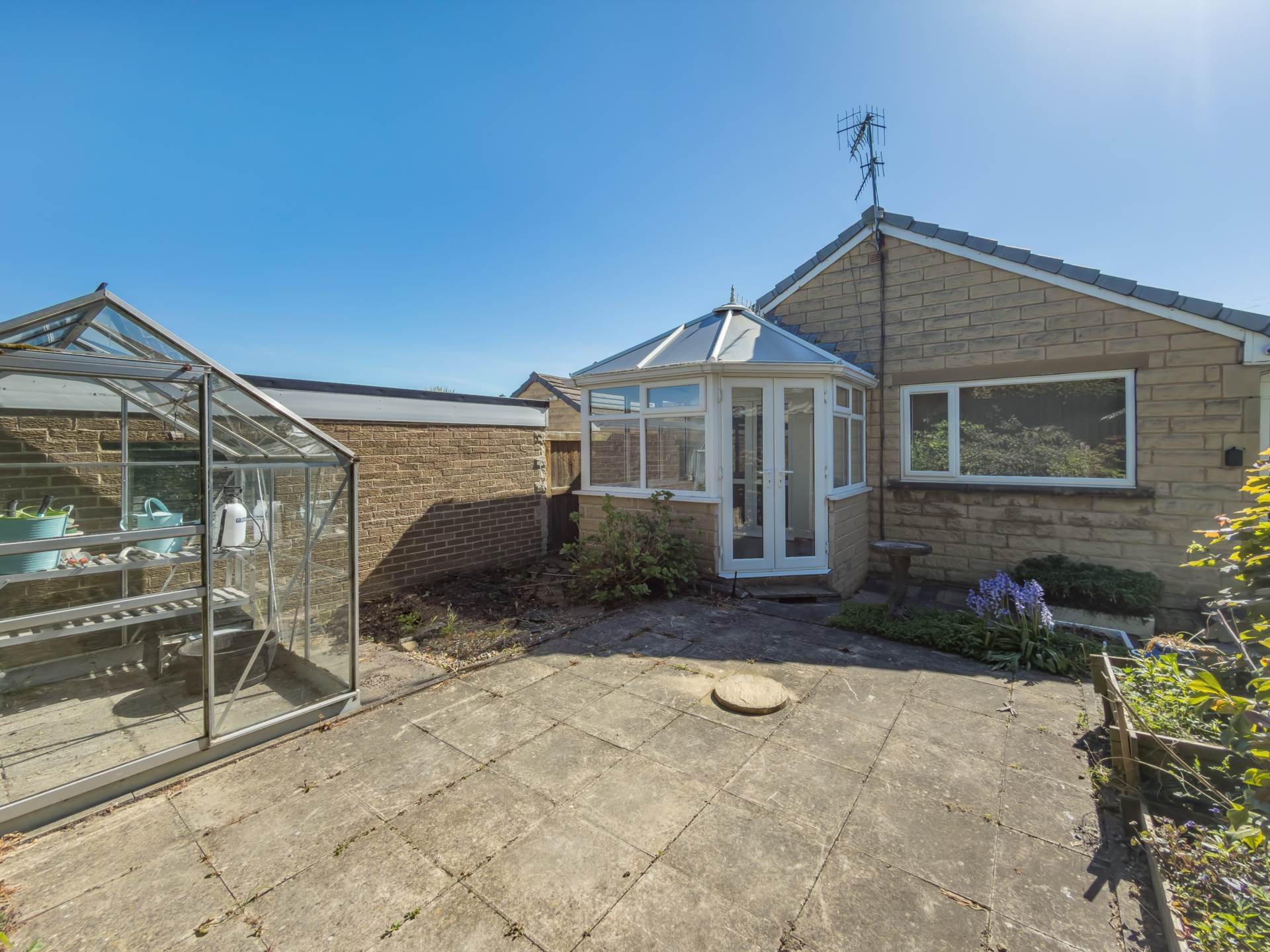 Shibden Drive, Carlinghow, Image 17