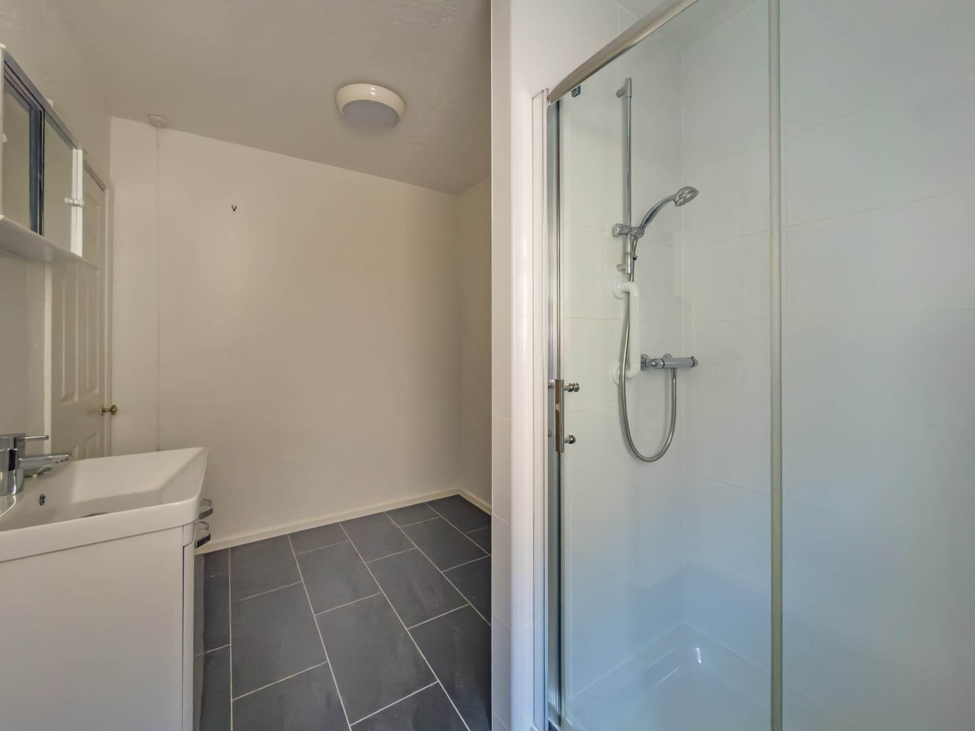 Shibden Drive, Carlinghow, Image 9