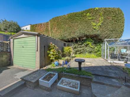 Shibden Drive, Carlinghow, Image 16