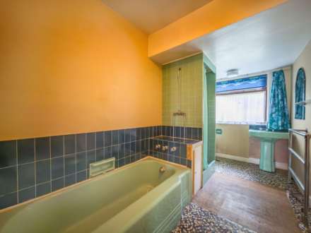 Hare Park Lane, Liversedge, Image 11