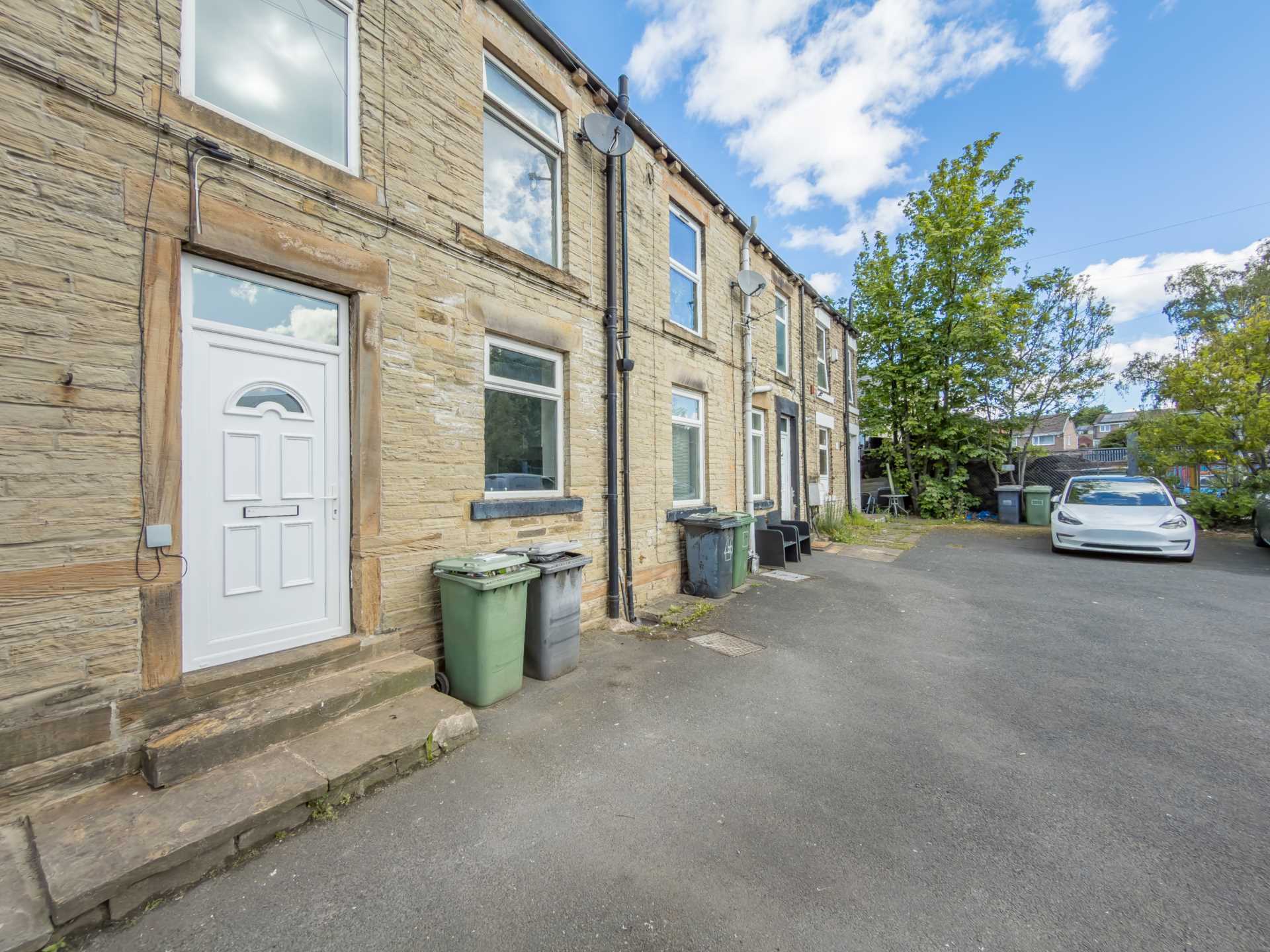 Bradford Road, Birstall, Image 11