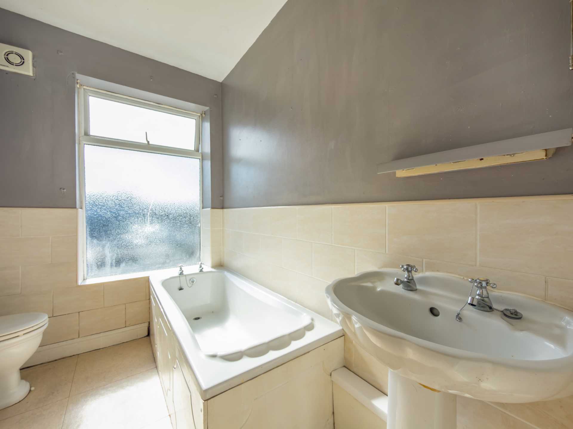 Bradford Road, Birstall, Image 9