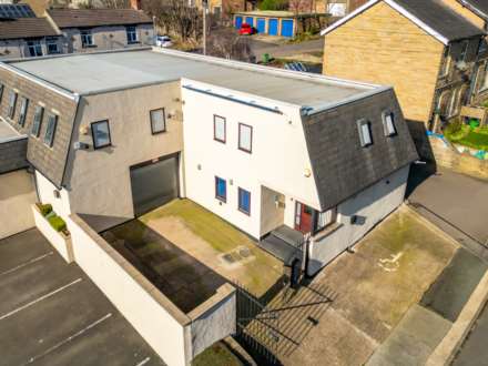 Bankfoot Square, Bradford Road, Batley, Image 3