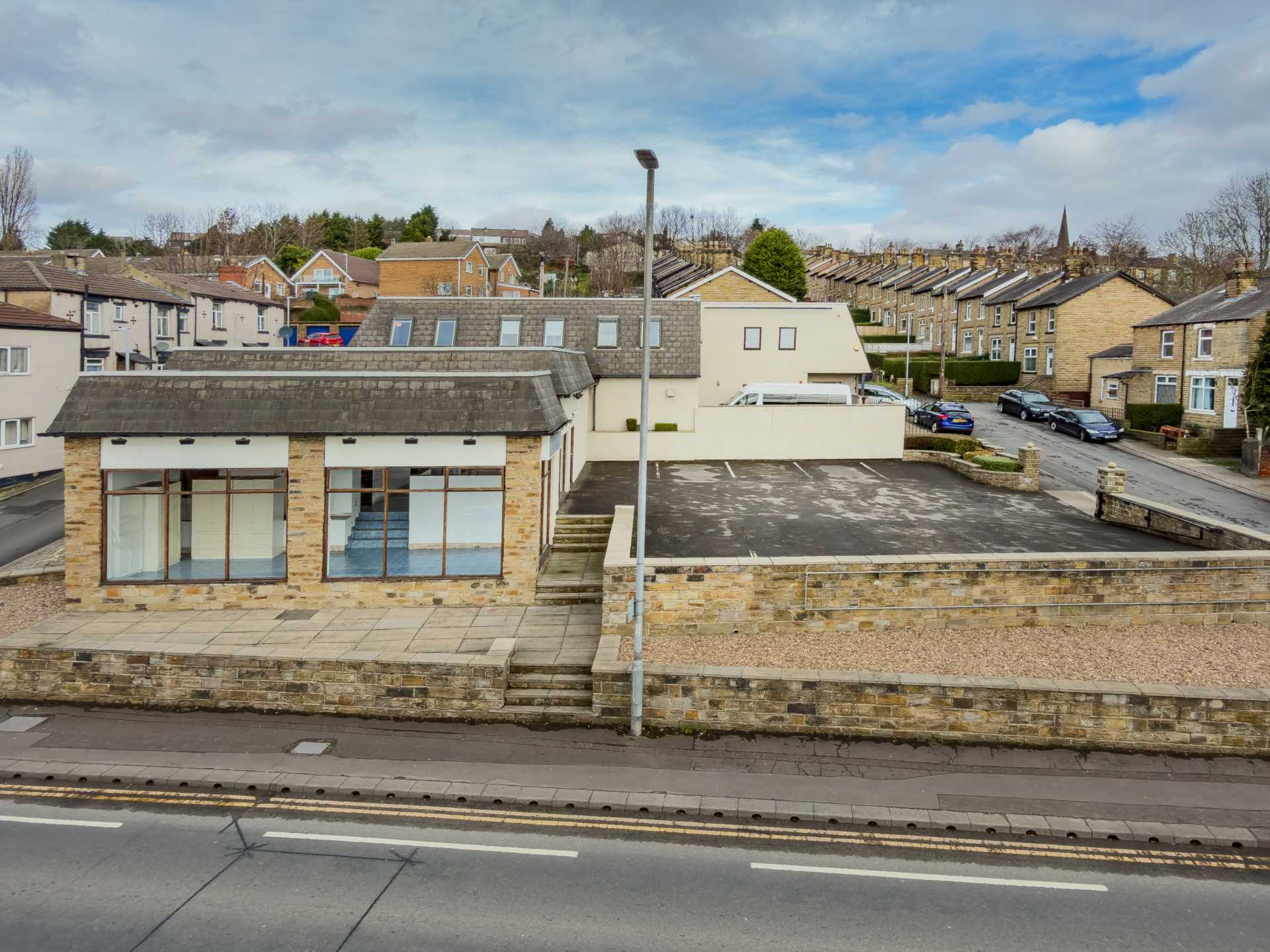 Bankfoot Square, Bradford Road, Batley, Image 2