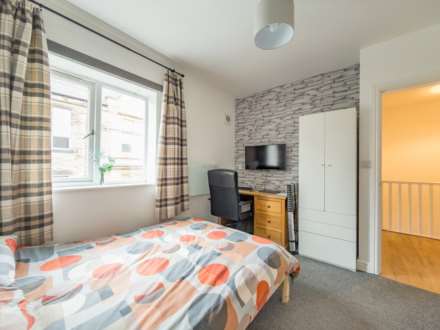 Chapel Mews, Heckmondwike, Image 11