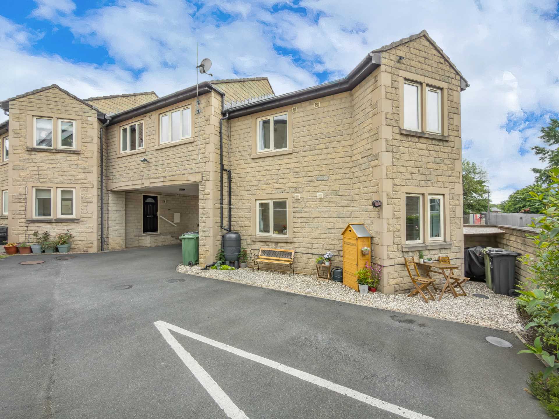 Chapel Mews, Heckmondwike, Image 16