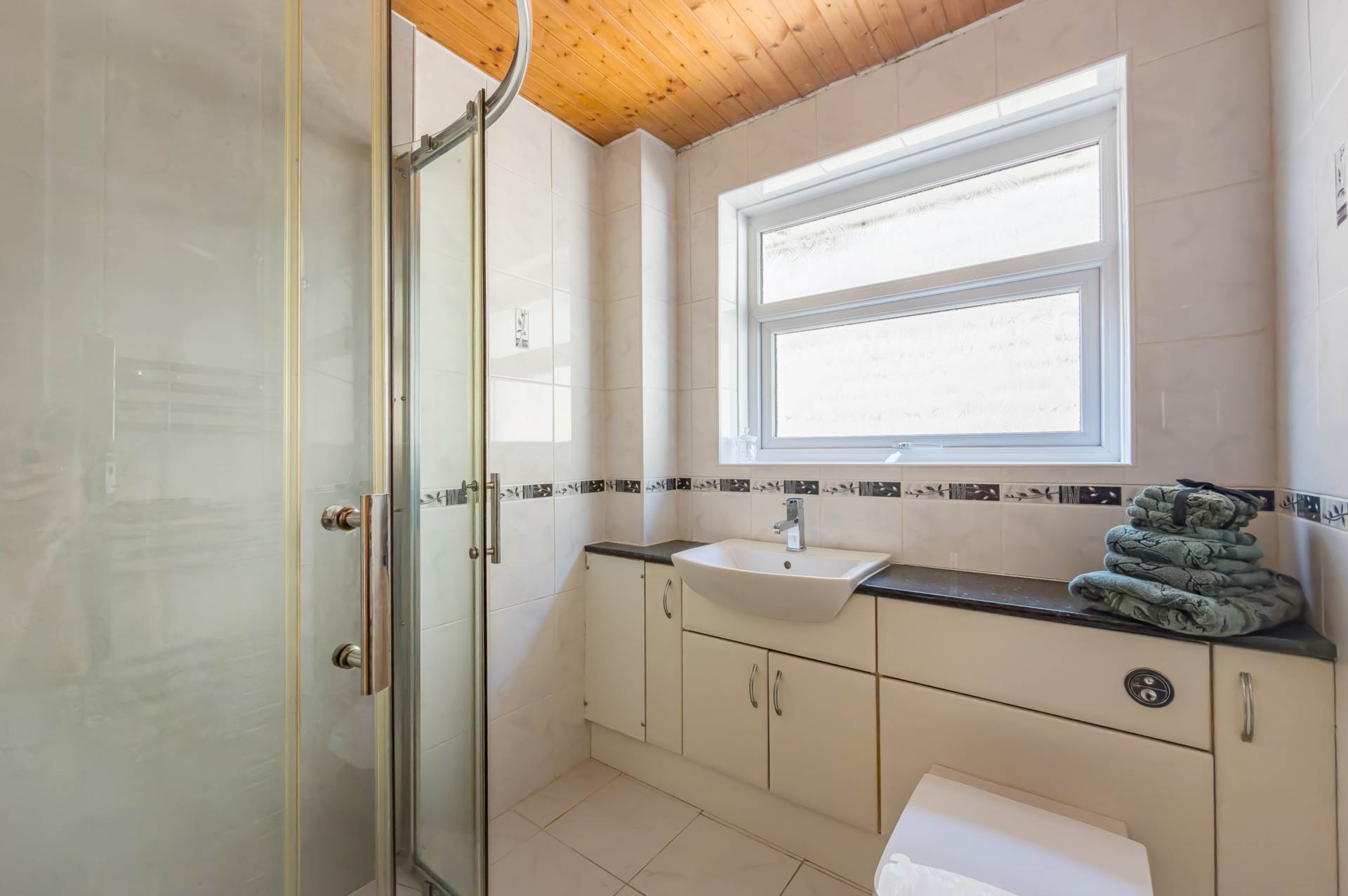 Shibden Drive, Batley, Image 11