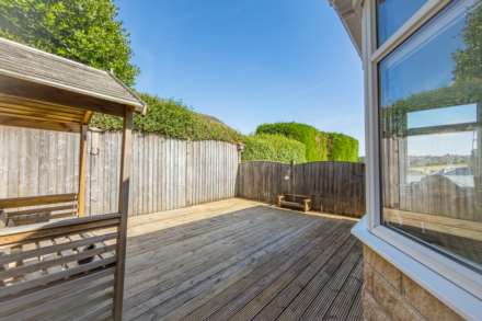 Shibden Drive, Batley, Image 16