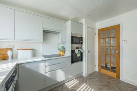 Shibden Drive, Batley, Image 5