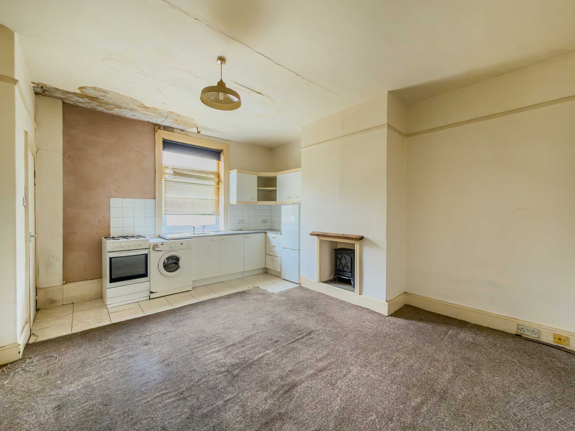 Ealand Road, Batley, Image 4