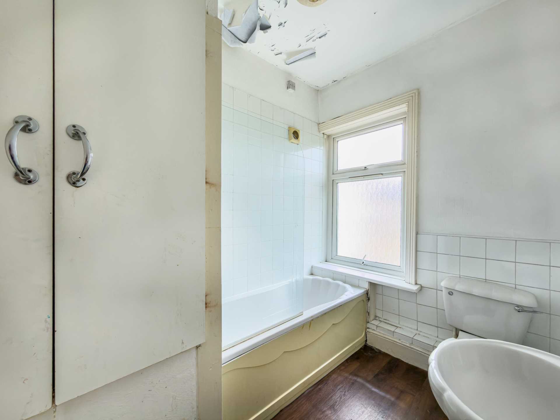 Ealand Road, Batley, Image 9