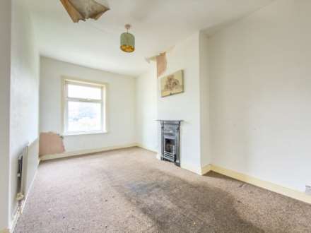 Ealand Road, Batley, Image 7
