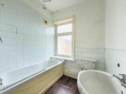 Ealand Road, Batley, Image 8
