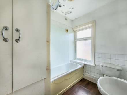 Ealand Road, Batley, Image 9