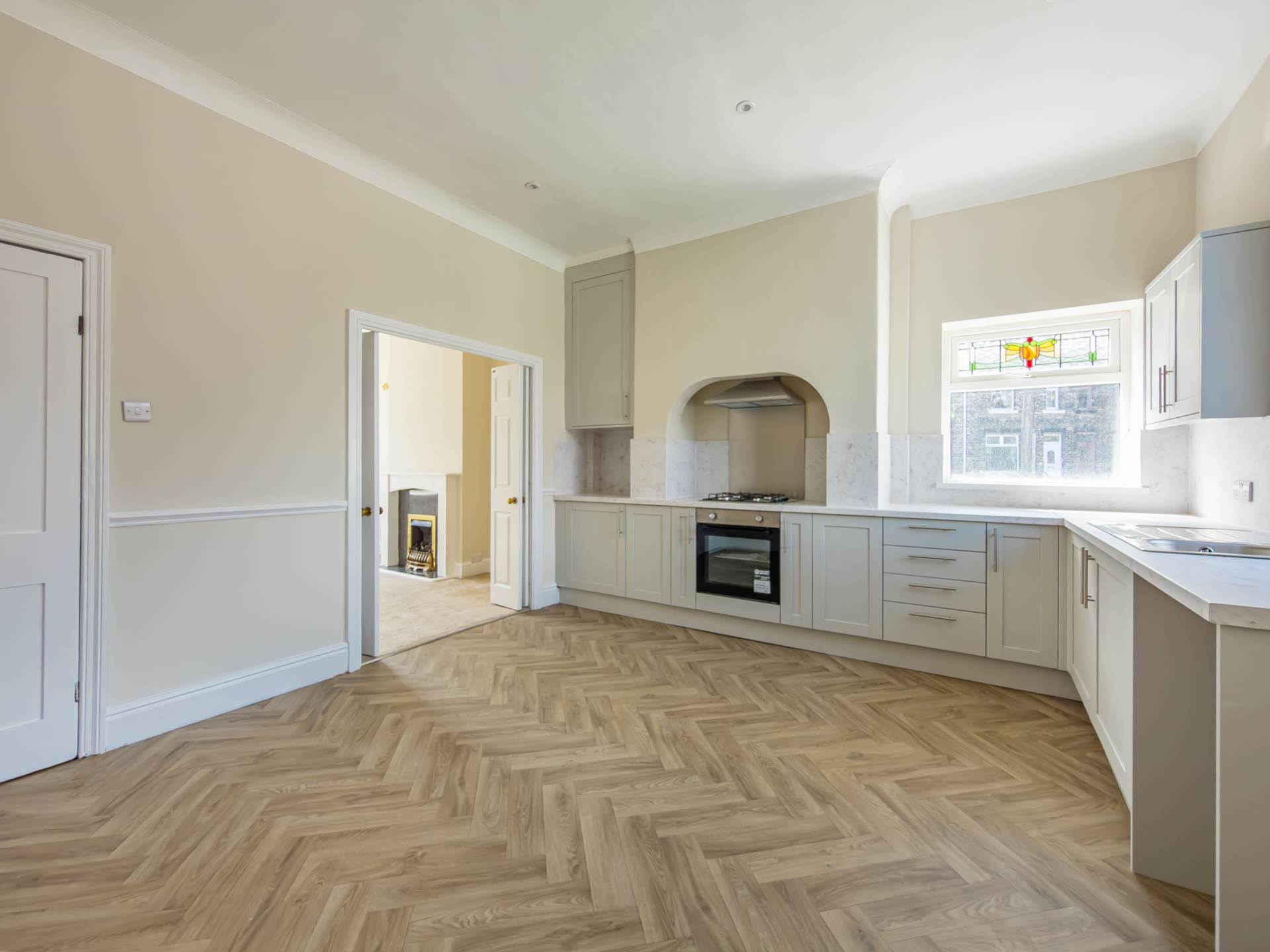 Grove Road, Heckmondwike, Image 3