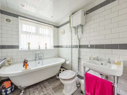 White Lee Road, Batley, Image 12