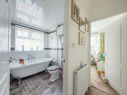White Lee Road, Batley, Image 13