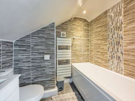 White Lee Road, Batley, Image 17