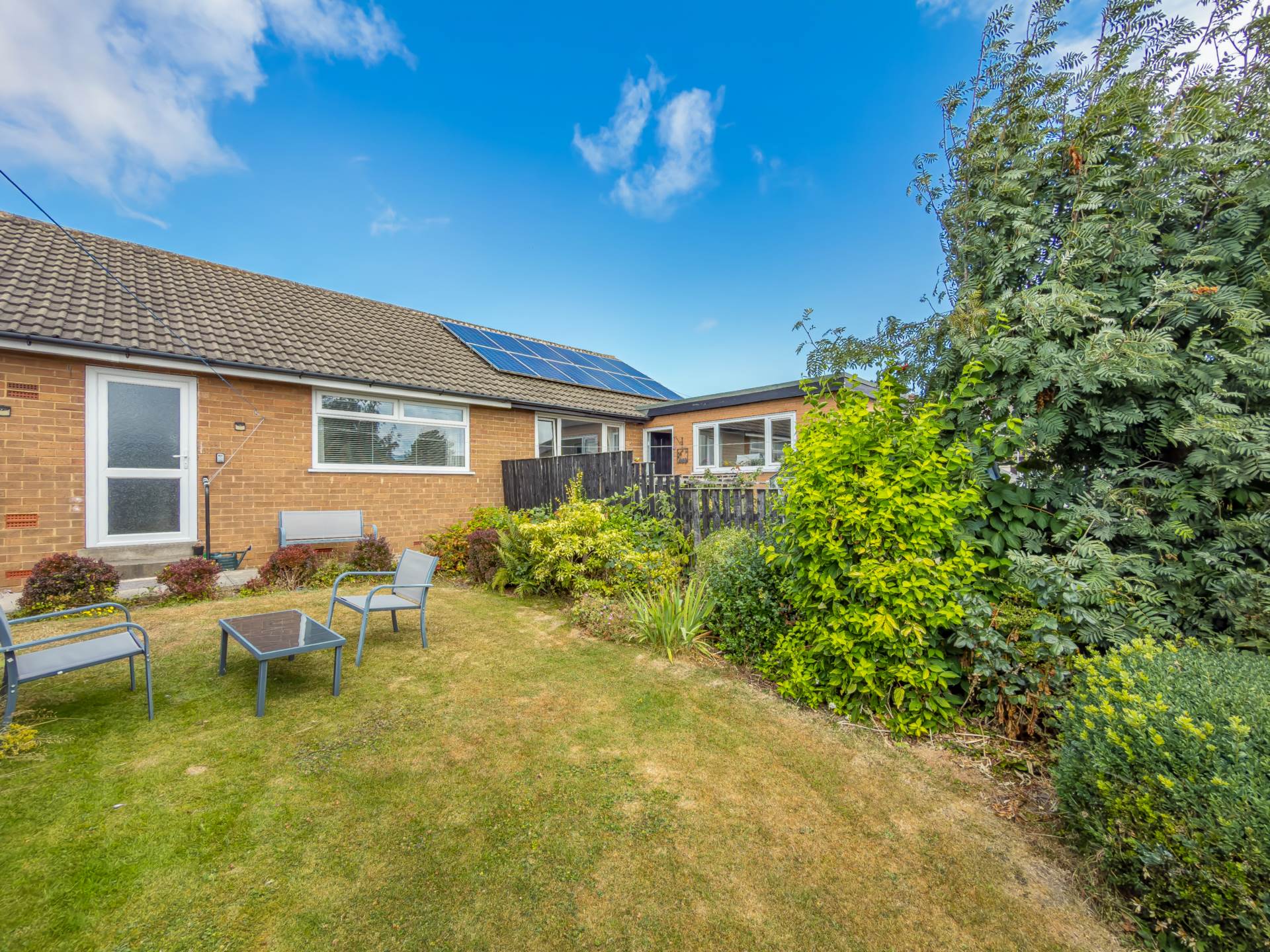 Chevins Close, Birstall, Image 14