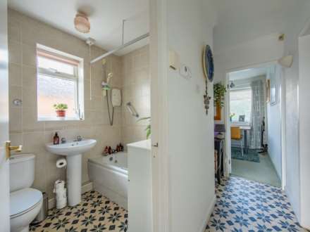 Chevins Close, Birstall, Image 11