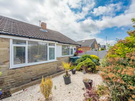 Chevins Close, Birstall, Image 16