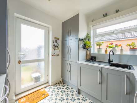 Chevins Close, Birstall, Image 3